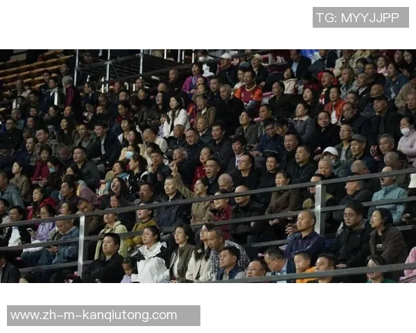 爆棚足球热潮席卷全城球迷激情四溢共庆足球盛宴